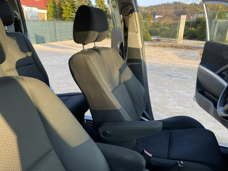Toyota Corolla Verso Świeży olej, filtry, hamulce, 7 miejsc, klimatronik, hak, tempomat III (2004-2009)