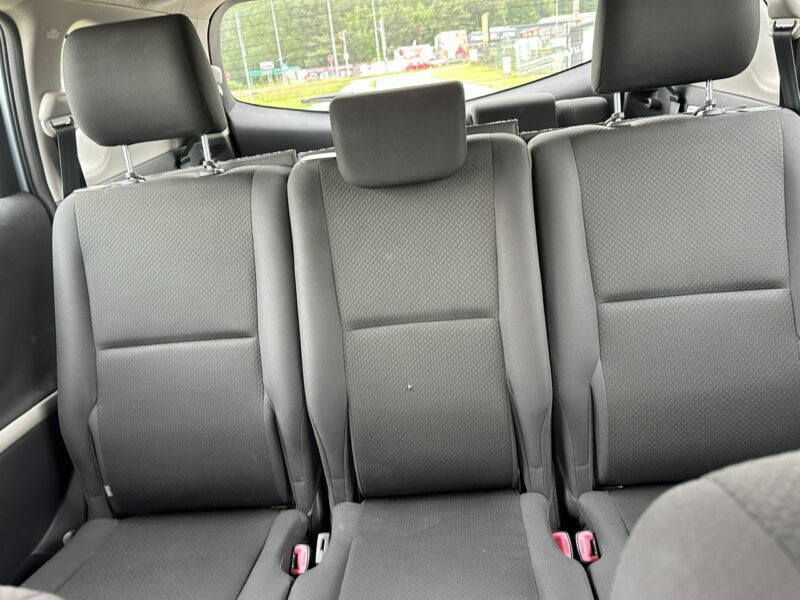 Toyota Corolla Verso Świeży olej, filtry, hamulce, 7 miejsc, klimatronik, hak, tempomat III (2004-2009)