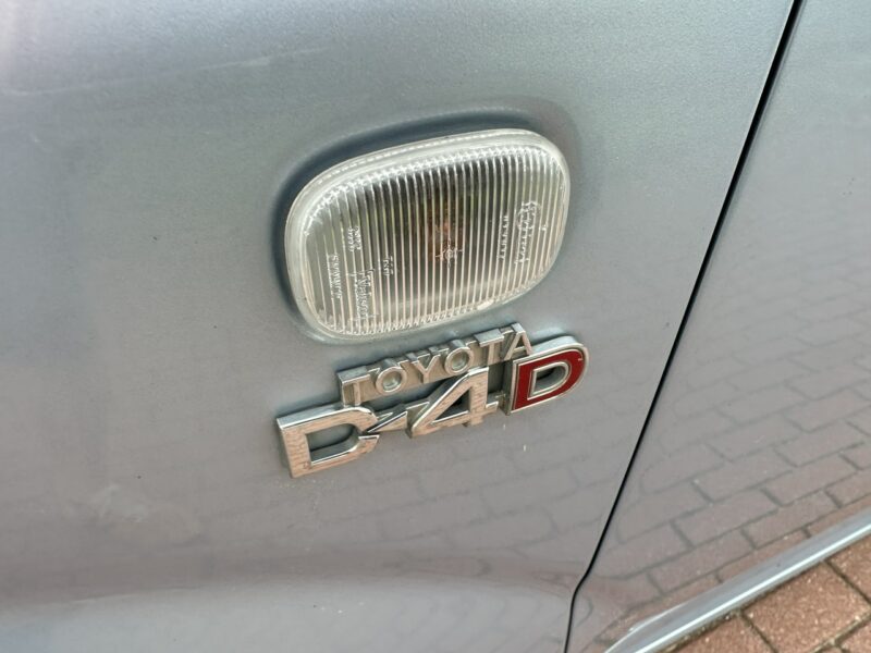 Toyota Corolla Verso Świeży olej, filtry, hamulce, 7 miejsc, klimatronik, hak, tempomat III (2004-2009)