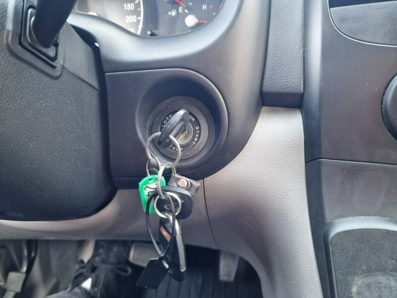 Kia Carnival 2.9 CRDI 185 KM, Automat, Klima, Tempomat, 7mio-osobowa, Hak, Isofix II (2006-2010)