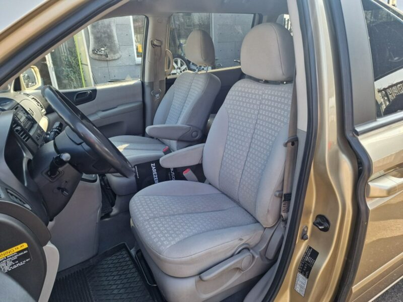 Kia Carnival 2.9 CRDI 185 KM, Automat, Klima, Tempomat, 7mio-osobowa, Hak, Isofix II (2006-2010)