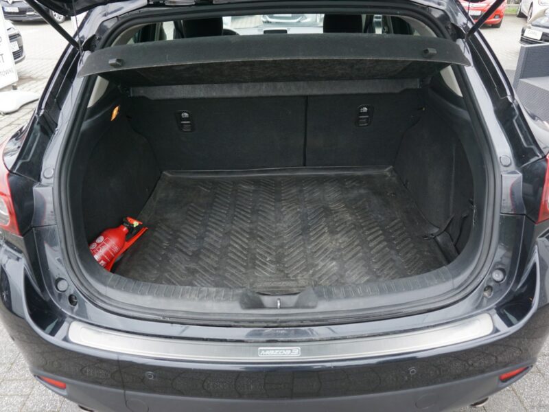 Mazda 3 zarejestrowany, ubezpieczony III (2013-)