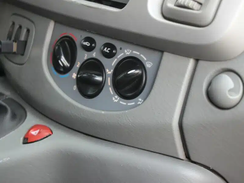 Renault Trafic 9 os.*LongL2H1*Klima*Kamera*Abs*Komputer*Webasto*SalonPL II (2001-2014)