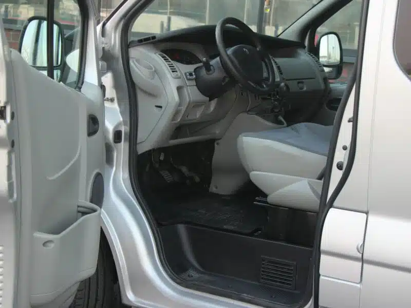 Renault Trafic 9 os.*LongL2H1*Klima*Kamera*Abs*Komputer*Webasto*SalonPL II (2001-2014)