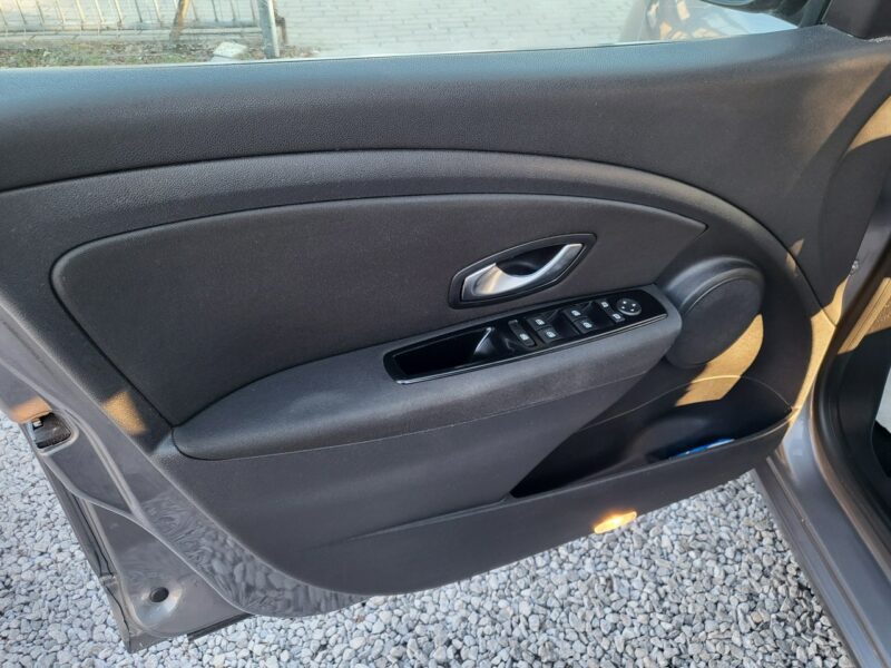 Renault Megane 1.6 16V 111 KM 100 % Przebieg Z Niemiec Opłaty Gwarancja Zapraszamy !! III (2008-2016)