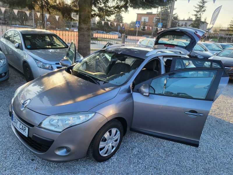 Renault Megane 1.6 16V 111 KM 100 % Przebieg Z Niemiec Opłaty Gwarancja Zapraszamy !! III (2008-2016)