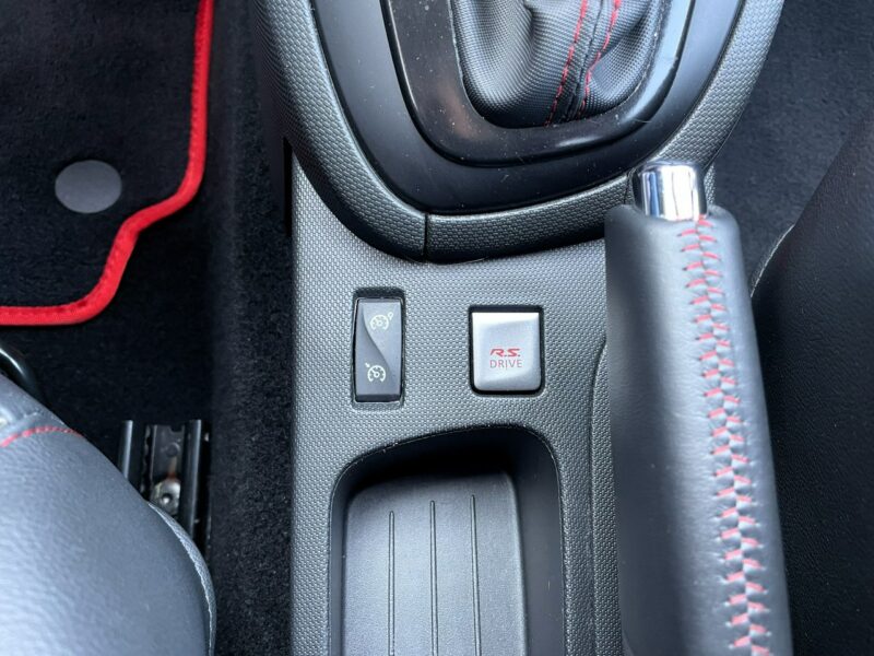 Renault Clio RS, LED, Klimatyzacja, Nawigacja, Tempomat,Podgrzewane Fotele,Bluetoth IV (2012-)