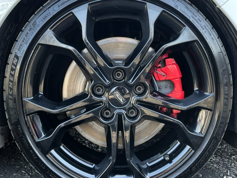 Renault Clio RS, LED, Klimatyzacja, Nawigacja, Tempomat,Podgrzewane Fotele,Bluetoth IV (2012-)