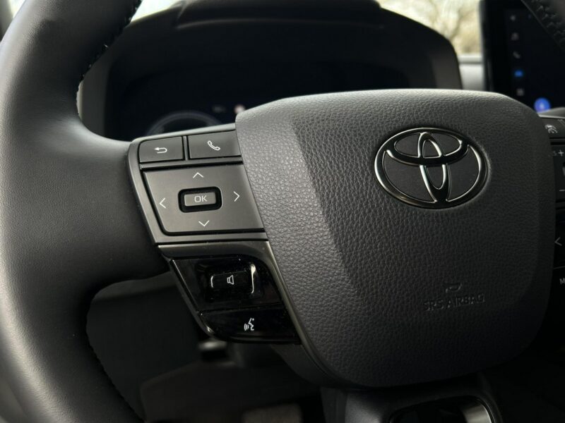 Toyota C-HR 1.8 HSD 140KM STYLE, salon Polska, gwarancja, FV23%