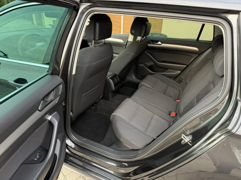 Volkswagen Passat 1,6 120KM DSG Klima Navi Kamera B8 (2014-2023)