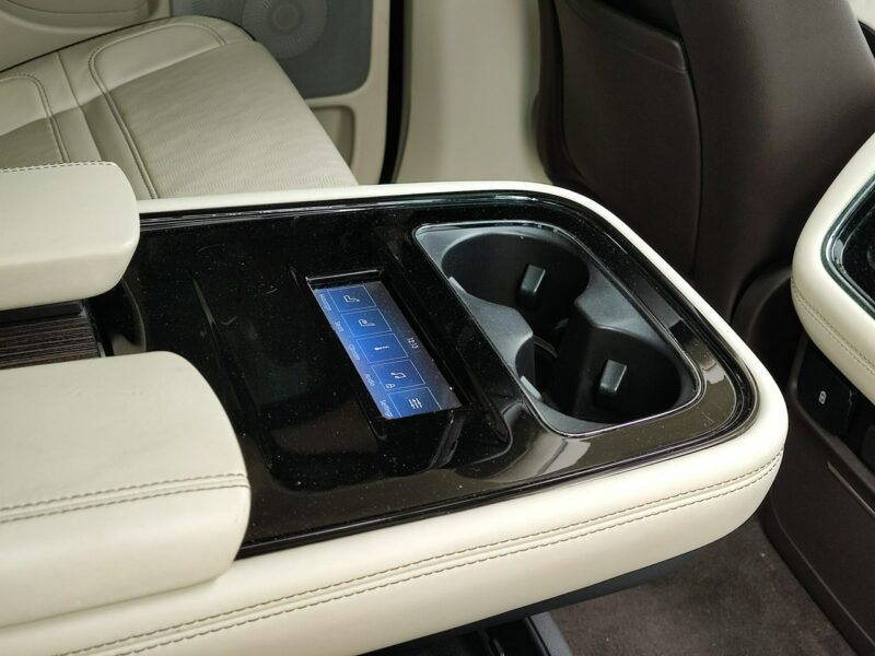 Lincoln Navigator III (U326) (2007-)