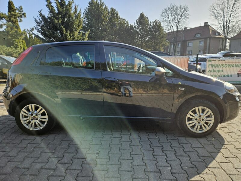 Fiat Punto YOUNG / Klimatyzacja / Nawigacja / Czujniki parkowania II FL (2003-)