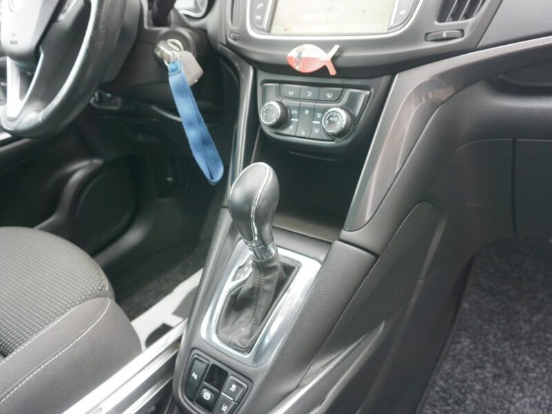 Opel Zafira zarejestrowany , ubezpieczony C (2011-)