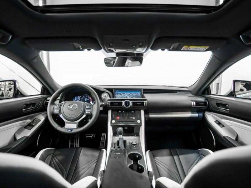 Lexus RC-F V8 5.0L 477KM. Salon PL. 10 tys km. Gwarancja do 02.2026.