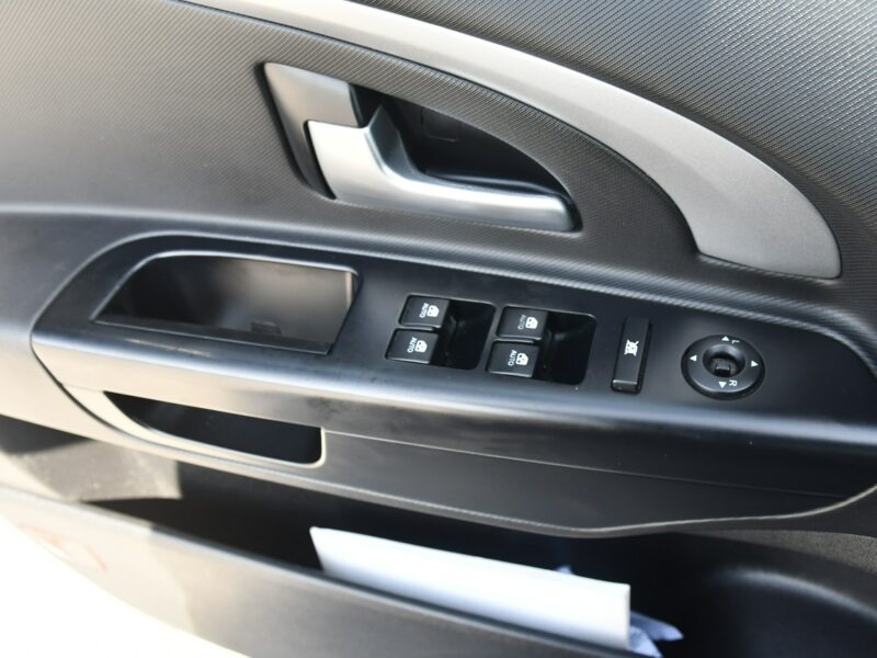 Kia Cee'd 1,6crdi Navigacja Duża.Klimatr 2 str. Czytanie Znaków.Tempomat.OKAZJA I (2006-2012)