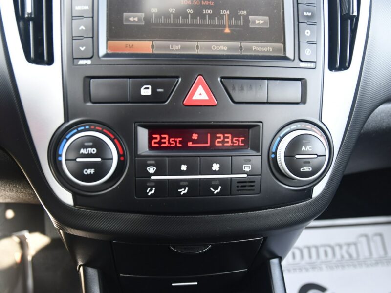 Kia Cee'd 1,6crdi Navigacja Duża.Klimatr 2 str. Czytanie Znaków.Tempomat.OKAZJA I (2006-2012)
