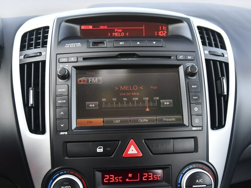 Kia Cee'd 1,6crdi Navigacja Duża.Klimatr 2 str. Czytanie Znaków.Tempomat.OKAZJA I (2006-2012)