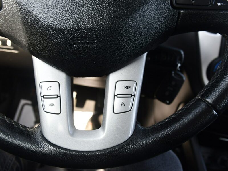 Kia Cee'd 1,6crdi Navigacja Duża.Klimatr 2 str. Czytanie Znaków.Tempomat.OKAZJA I (2006-2012)
