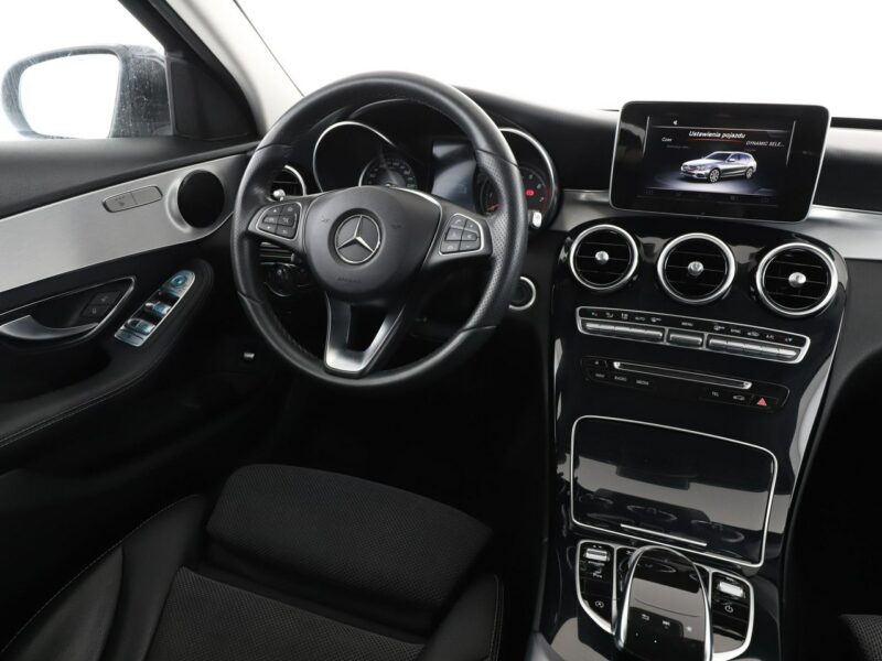 Mercedes C 180 Automat LED el. sterowane i ogrzewane fotele navi klima auto W205 (2014-2021)