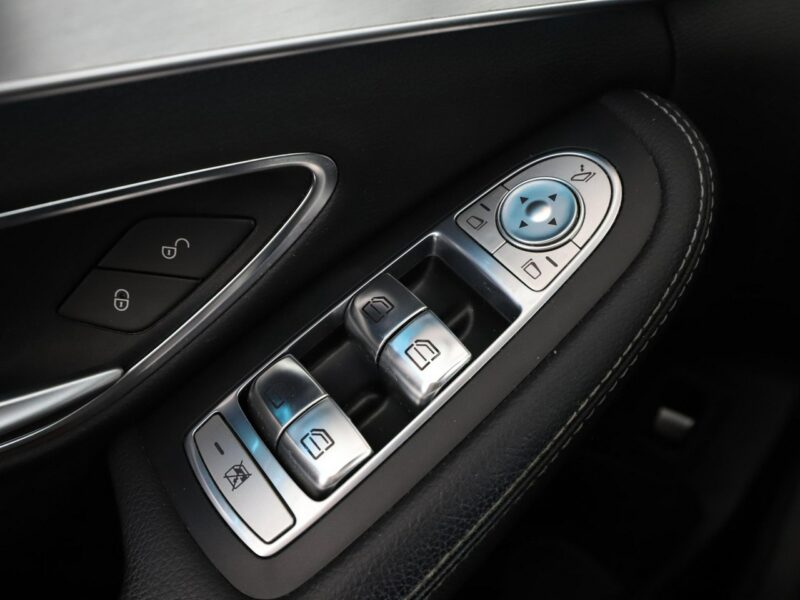 Mercedes C 180 Automat LED el. sterowane i ogrzewane fotele navi klima auto W205 (2014-2021)