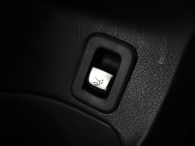 Mercedes C 180 Automat LED el. sterowane i ogrzewane fotele navi klima auto W205 (2014-2021)