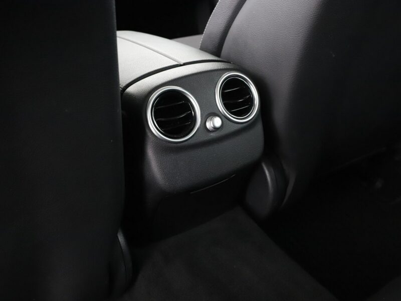 Mercedes C 180 Automat LED el. sterowane i ogrzewane fotele navi klima auto W205 (2014-2021)
