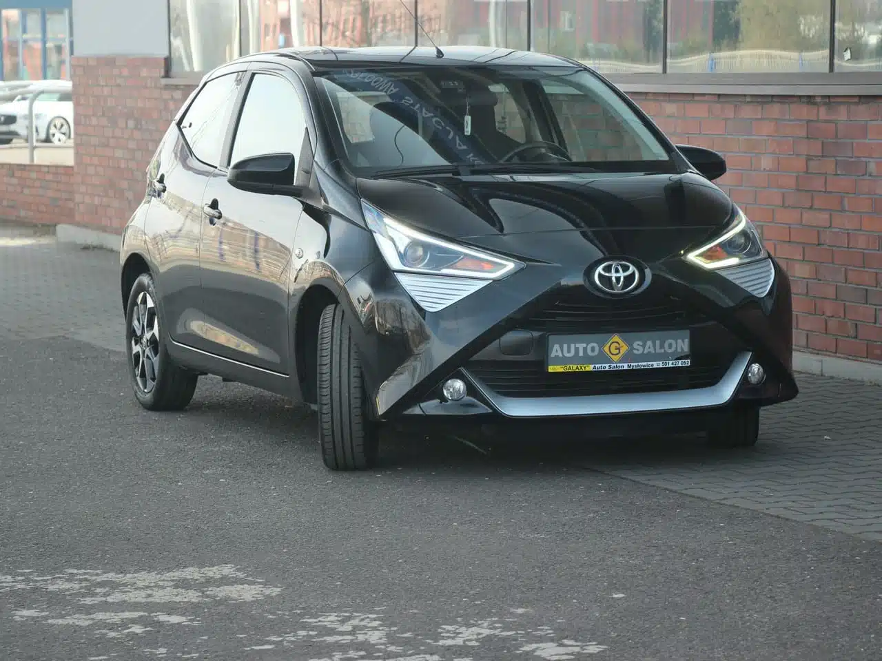 Toyota Aygo Navi*Radar*AsysToru*Klima*Kamera*Alu15*Esp*Led*BT*Android*Gwar VGS!!! II (2014-)