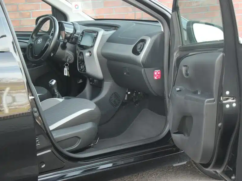 Toyota Aygo Navi*Radar*AsysToru*Klima*Kamera*Alu15*Esp*Led*BT*Android*Gwar VGS!!! II (2014-)