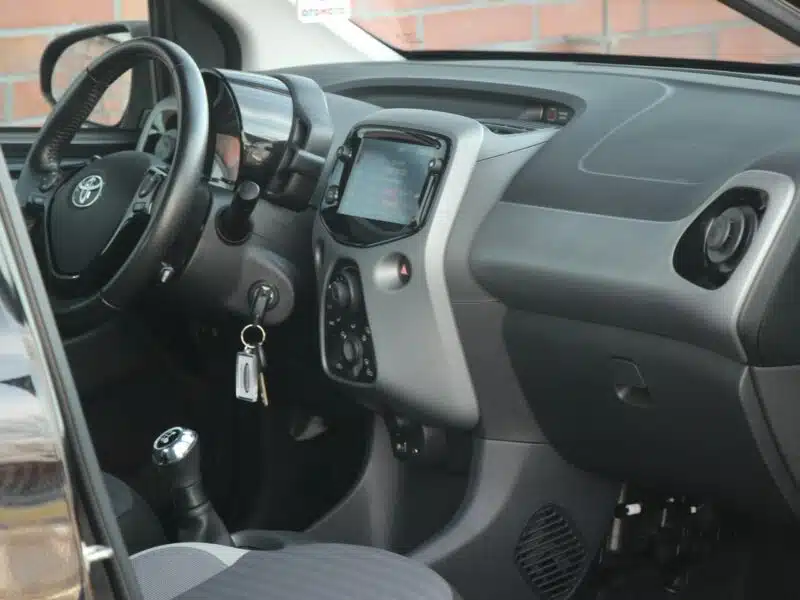 Toyota Aygo Navi*Radar*AsysToru*Klima*Kamera*Alu15*Esp*Led*BT*Android*Gwar VGS!!! II (2014-)