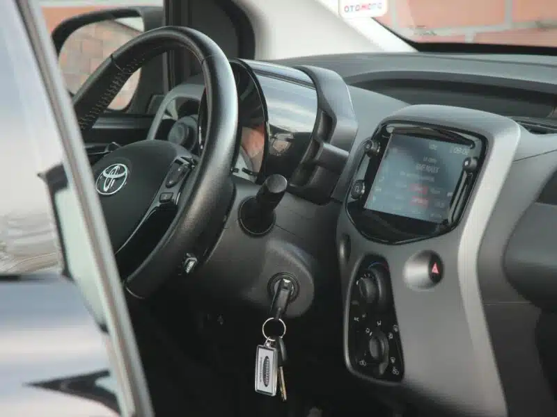 Toyota Aygo Navi*Radar*AsysToru*Klima*Kamera*Alu15*Esp*Led*BT*Android*Gwar VGS!!! II (2014-)