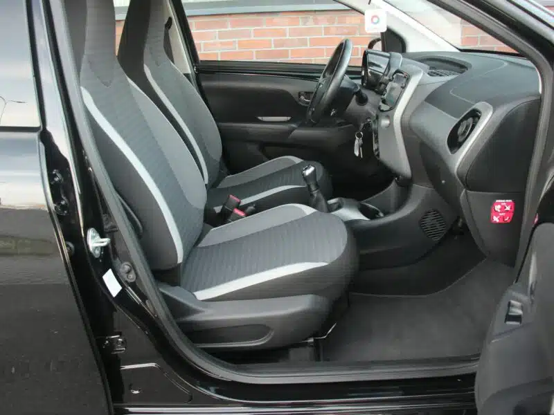 Toyota Aygo Navi*Radar*AsysToru*Klima*Kamera*Alu15*Esp*Led*BT*Android*Gwar VGS!!! II (2014-)