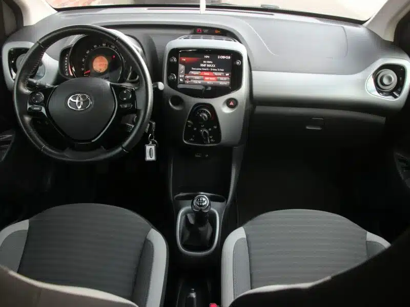 Toyota Aygo Navi*Radar*AsysToru*Klima*Kamera*Alu15*Esp*Led*BT*Android*Gwar VGS!!! II (2014-)