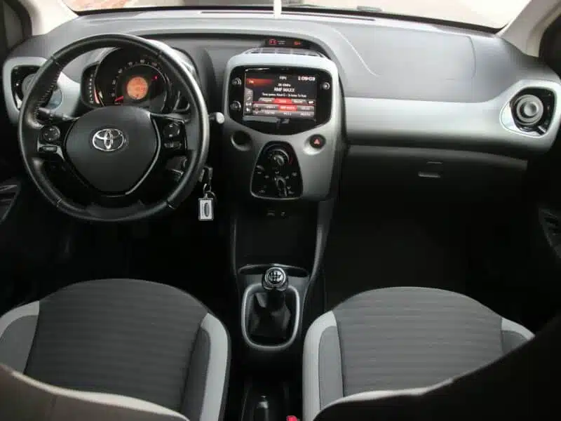 Toyota Aygo Navi*Radar*AsysToru*Klima*Kamera*Alu15*Esp*Led*BT*Android*Gwar VGS!!! II (2014-)