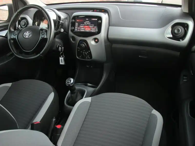 Toyota Aygo Navi*Radar*AsysToru*Klima*Kamera*Alu15*Esp*Led*BT*Android*Gwar VGS!!! II (2014-)
