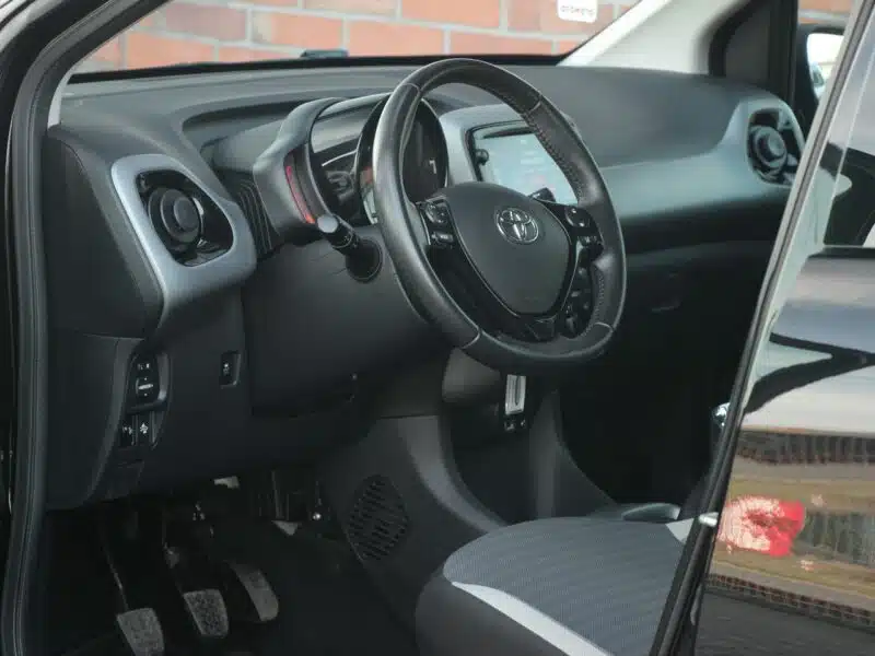 Toyota Aygo Navi*Radar*AsysToru*Klima*Kamera*Alu15*Esp*Led*BT*Android*Gwar VGS!!! II (2014-)