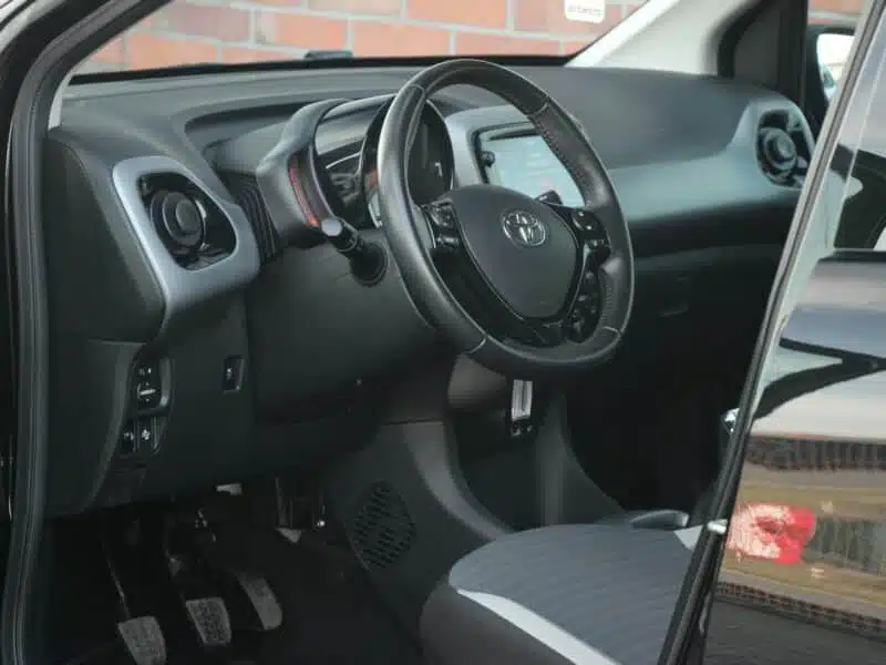 Toyota Aygo Navi*Radar*AsysToru*Klima*Kamera*Alu15*Esp*Led*BT*Android*Gwar VGS!!! II (2014-)
