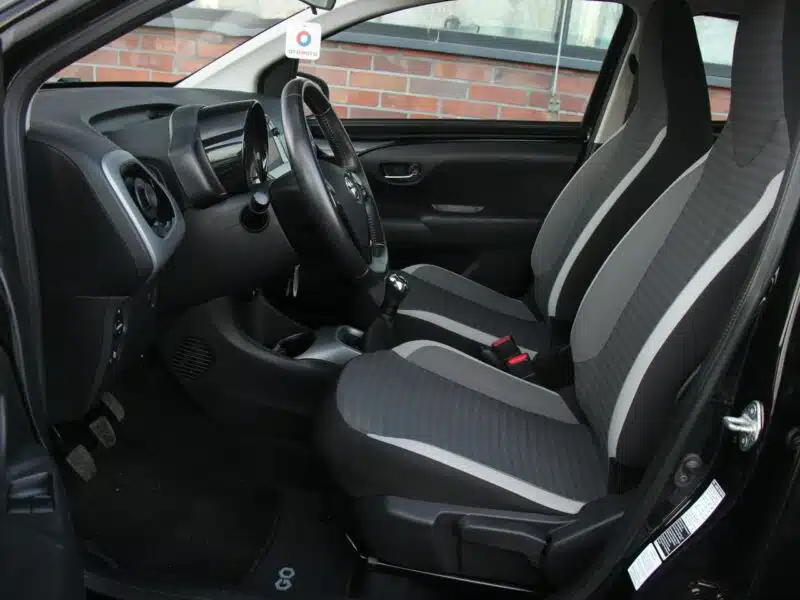 Toyota Aygo Navi*Radar*AsysToru*Klima*Kamera*Alu15*Esp*Led*BT*Android*Gwar VGS!!! II (2014-)