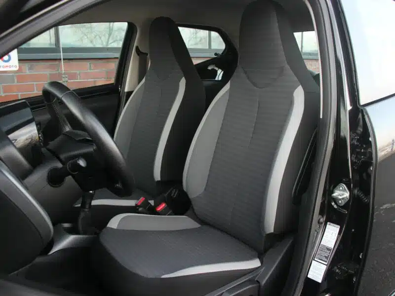 Toyota Aygo Navi*Radar*AsysToru*Klima*Kamera*Alu15*Esp*Led*BT*Android*Gwar VGS!!! II (2014-)