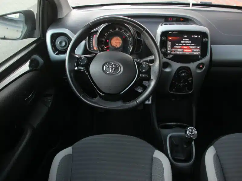 Toyota Aygo Navi*Radar*AsysToru*Klima*Kamera*Alu15*Esp*Led*BT*Android*Gwar VGS!!! II (2014-)