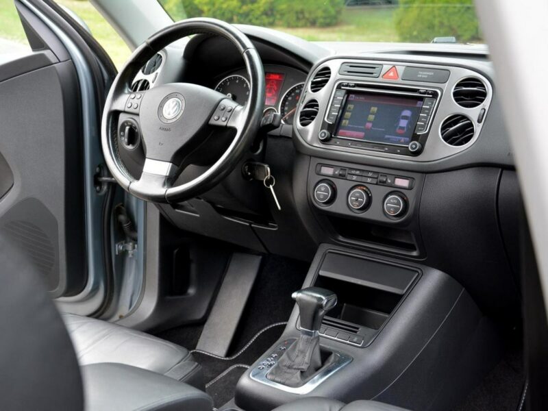 Volkswagen Tiguan DSG 4-Motion bi-xenon Panorama Skóry Navi Kamera ALU 18 ASO VW I (2007-2016)