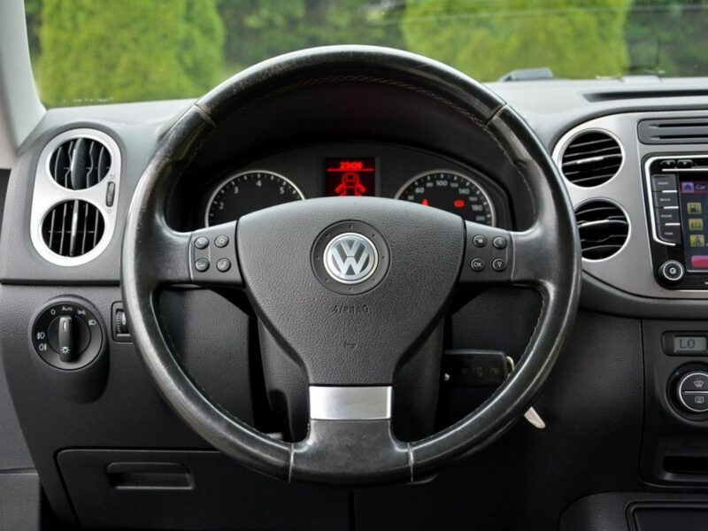 Volkswagen Tiguan DSG 4-Motion bi-xenon Panorama Skóry Navi Kamera ALU 18 ASO VW I (2007-2016)