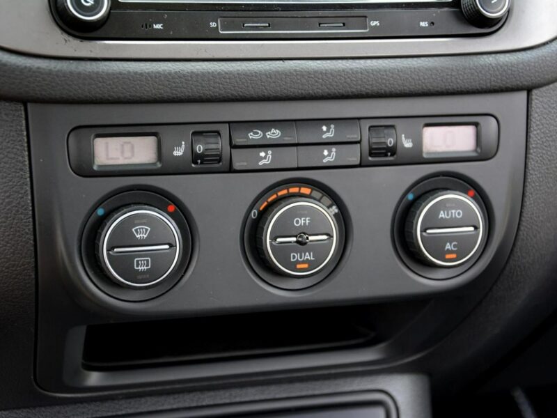 Volkswagen Tiguan DSG 4-Motion bi-xenon Panorama Skóry Navi Kamera ALU 18 ASO VW I (2007-2016)