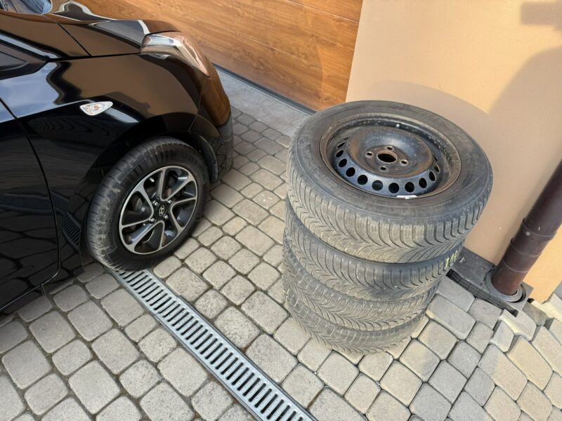 Hyundai i10 1,0 67KM Klimatyzacja 1Właściciel Serwis Koła lato + zima II (2013-)