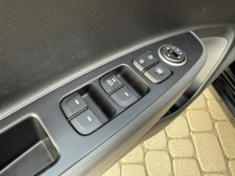 Hyundai i10 1,0 67KM Klimatyzacja 1Właściciel Serwis Koła lato + zima II (2013-)