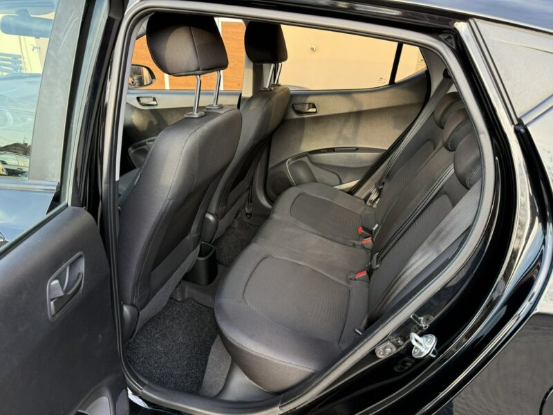 Hyundai i10 1,0 67KM Klimatyzacja 1Właściciel Serwis Koła lato + zima II (2013-)
