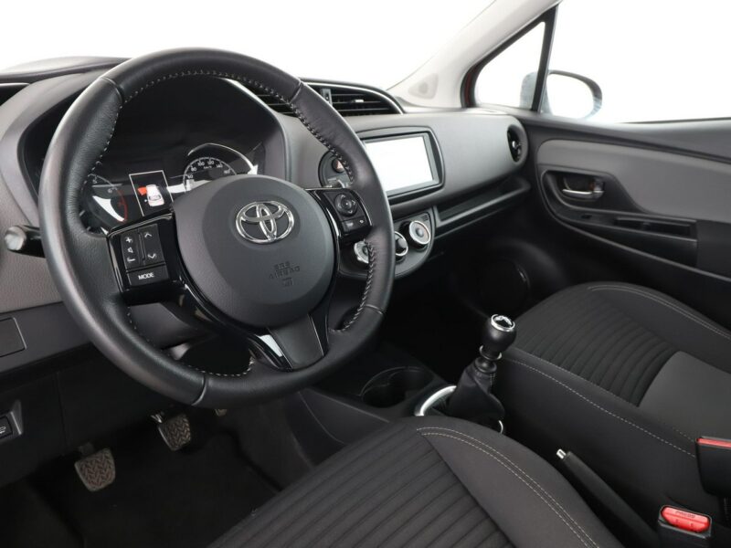 Toyota Yaris led klima alufelgi kamera cofania IV (2020-)