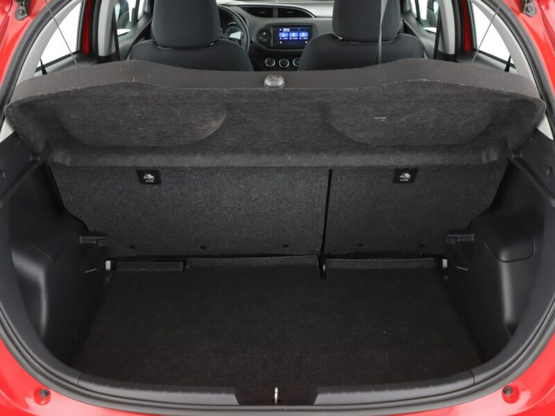 Toyota Yaris led klima alufelgi kamera cofania IV (2020-)