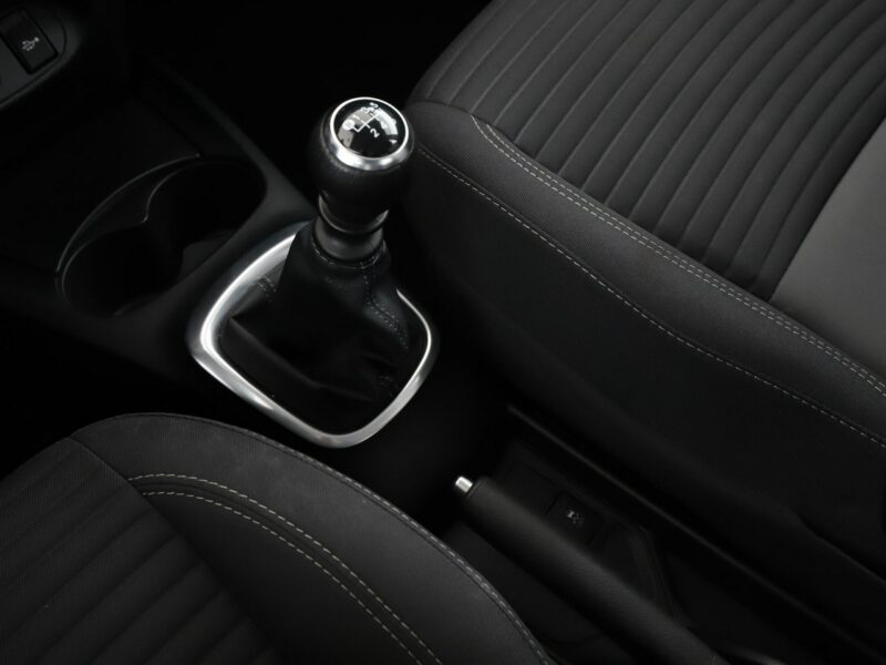 Toyota Yaris led klima alufelgi kamera cofania IV (2020-)
