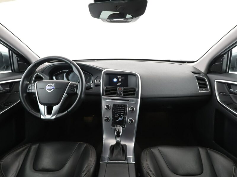 Volvo XC 60 Automat Summum 2WD Podgrzewane fotele Navi Czujniki parkowania I (2008-2017)