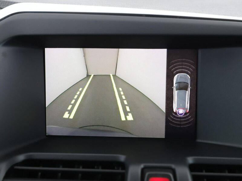 Volvo XC 60 Automat Summum 2WD Podgrzewane fotele Navi Czujniki parkowania I (2008-2017)